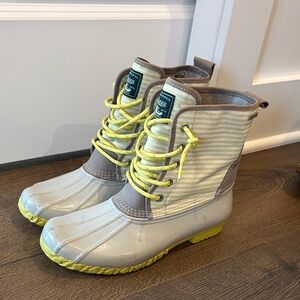 Women’s G.H. Bass & Co. Waterproof Winter Duck Boots Size 9